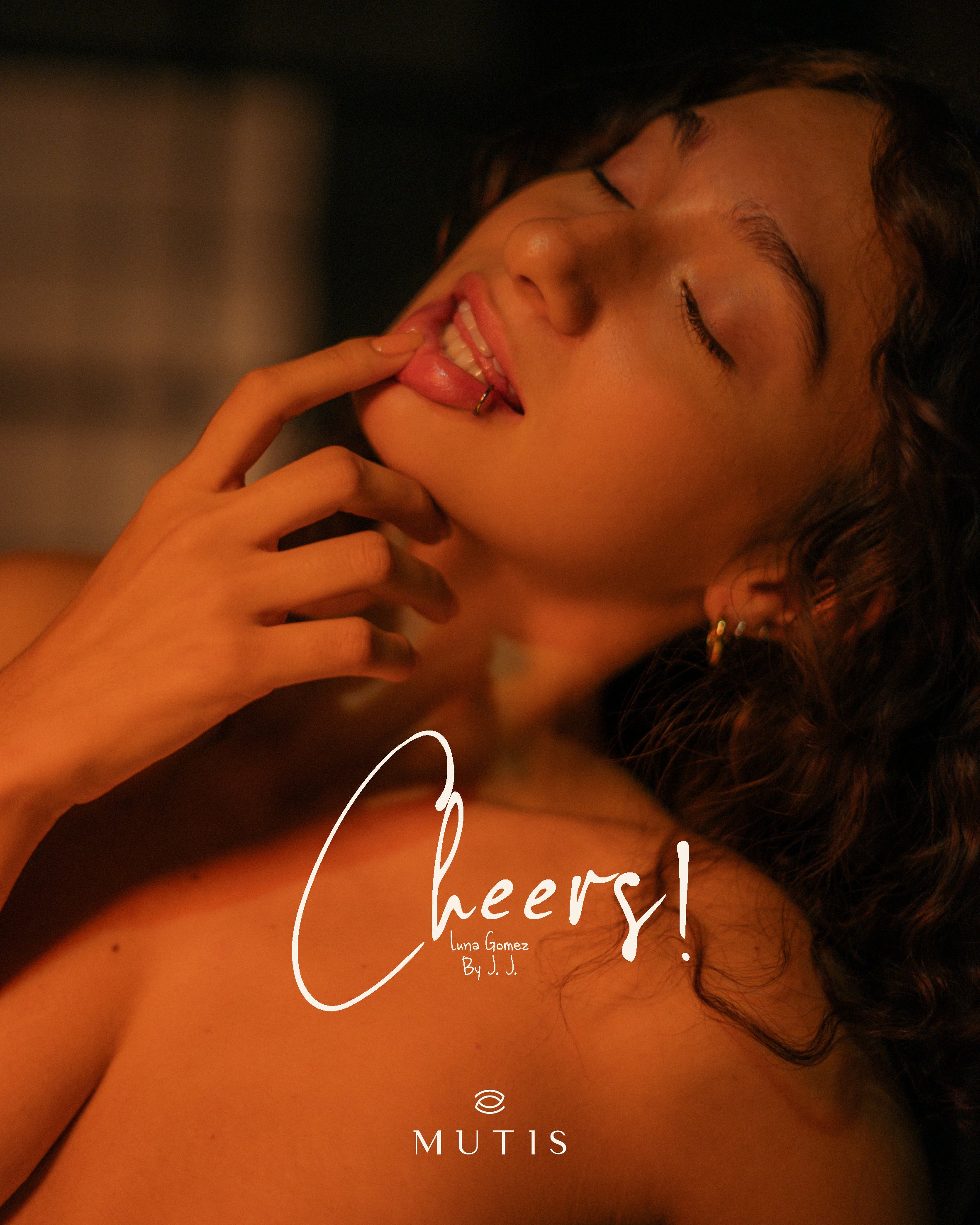 Cheers! (lunagomez)